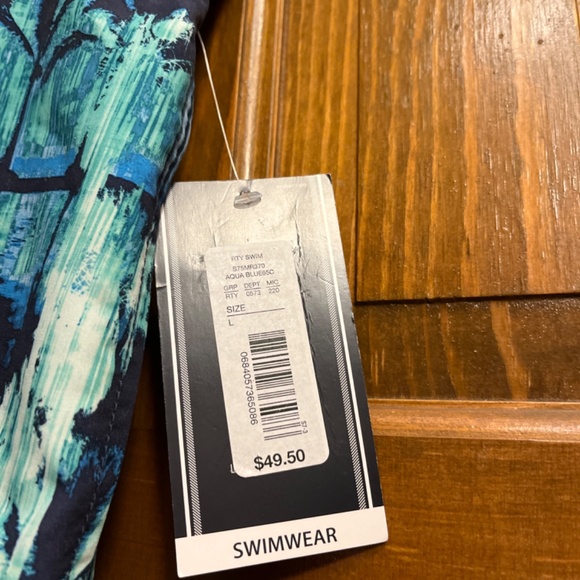 NWT Men’s Blue Patterned Swim Trunks.  Size L. - Picture 2 of 9